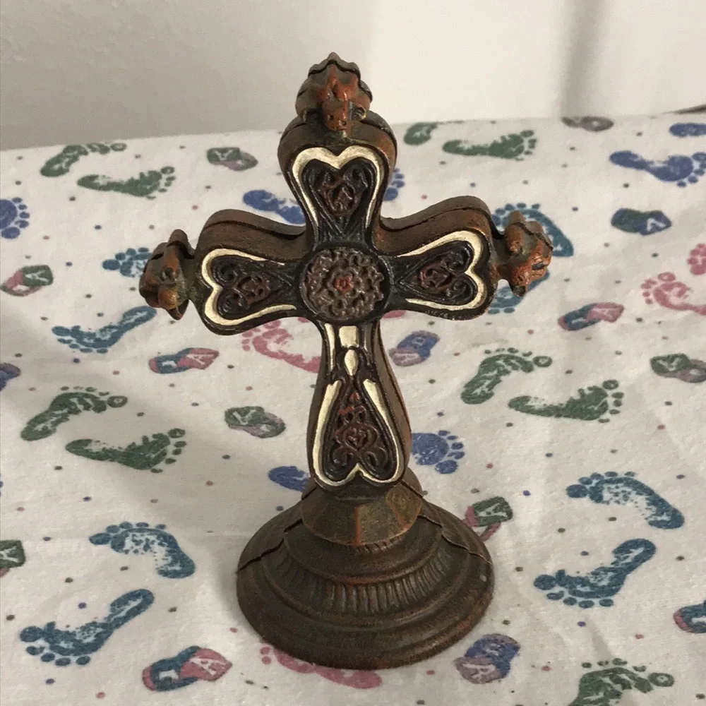 Cast iron Cross Book Stops - Picture 3 of 11
